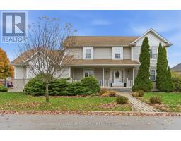 8 SIDNEY CRESCENT, Hamilton, Ontario