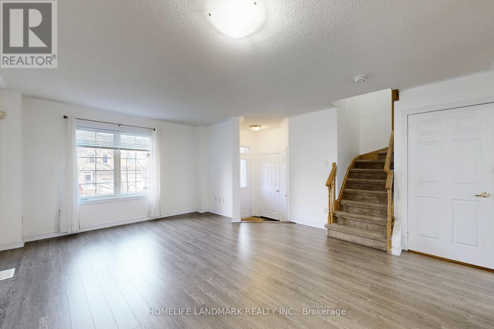 108 Sunway Square, Markham, Ontario L3P 7X6 - Photo 5 - N12540784