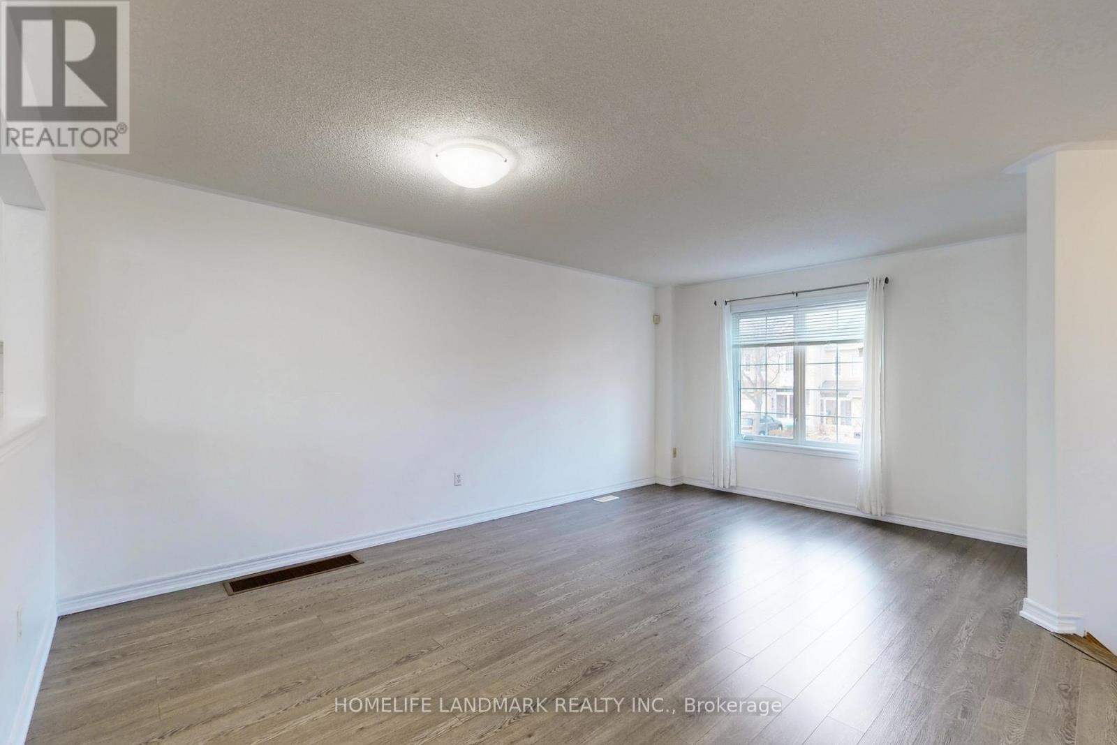 108 Sunway Square, Markham, Ontario L3P 7X6 - Photo 7 - N12540784