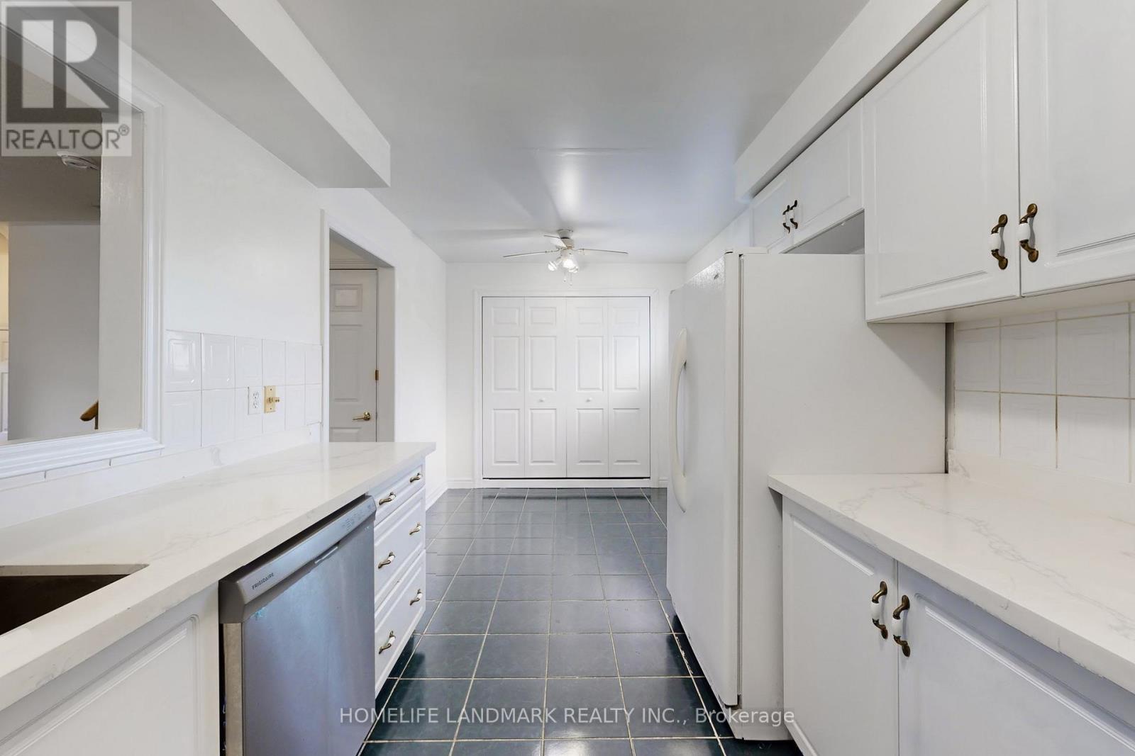 108 Sunway Square, Markham, Ontario L3P 7X6 - Photo 12 - N12540784