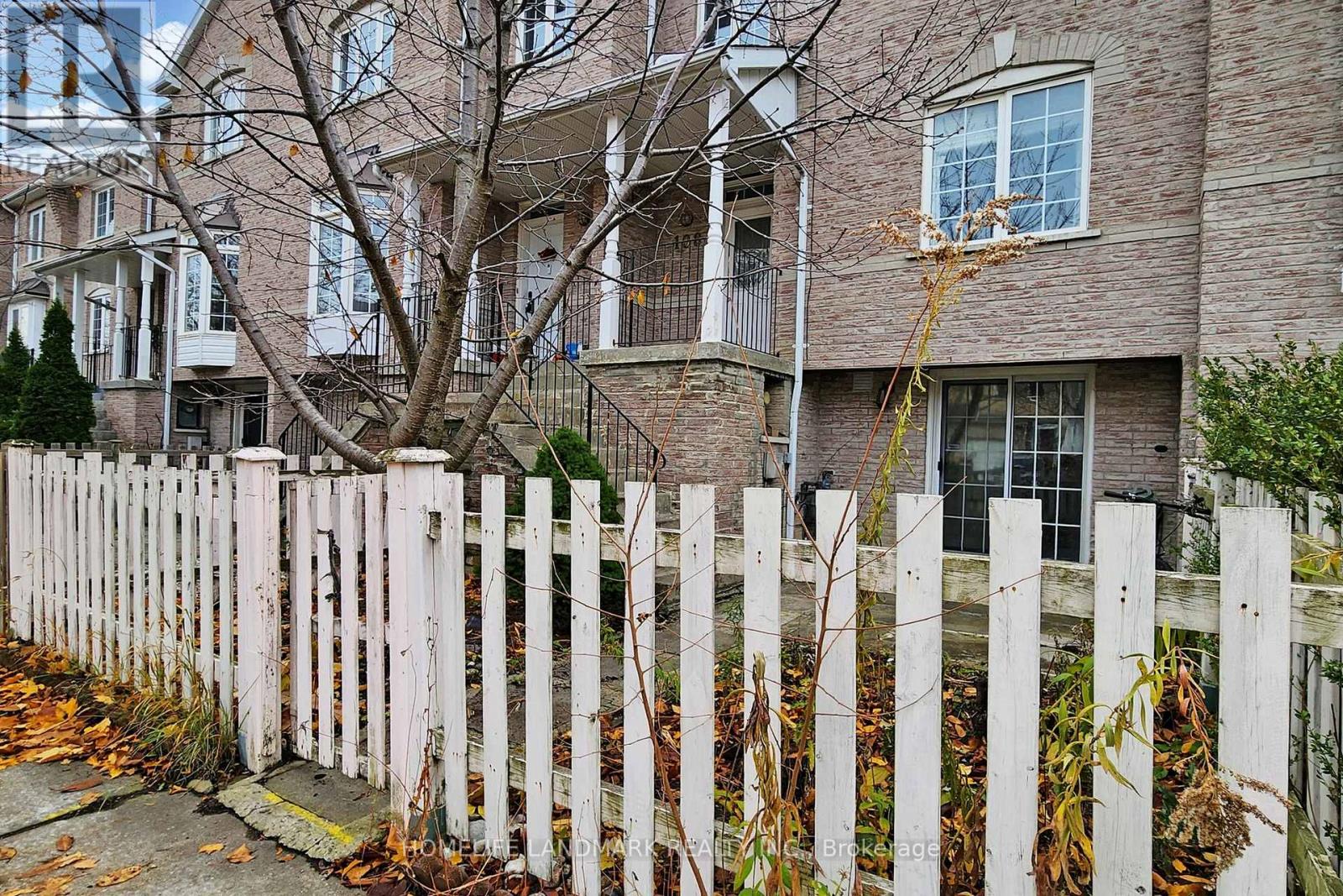 108 Sunway Square, Markham, Ontario L3P 7X6 - Photo 2 - N12540784