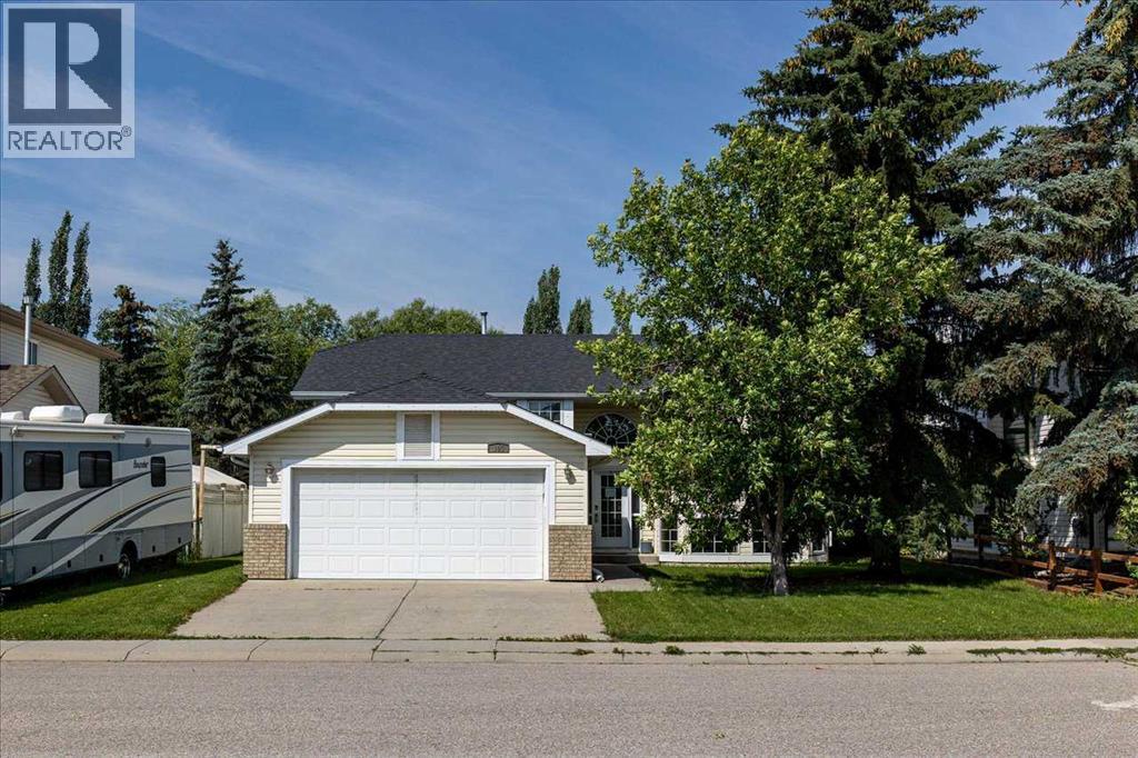 185 Westchester Way, Chestermere, Alberta  T1X 1B8 - Photo 1 - A2241121