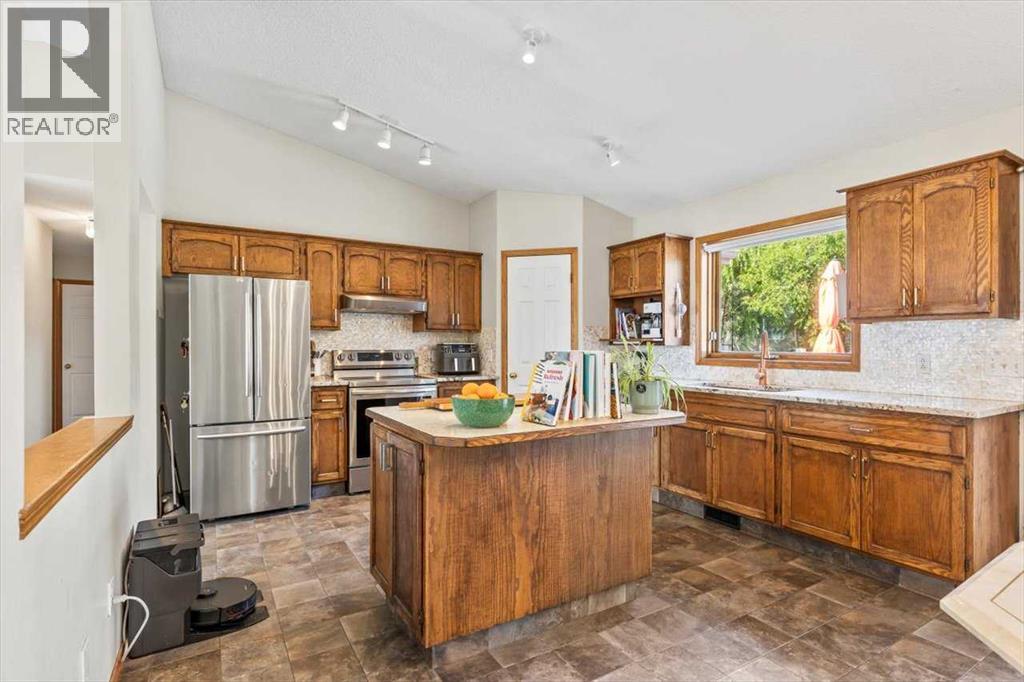 185 Westchester Way, Chestermere, Alberta  T1X 1B8 - Photo 8 - A2241121