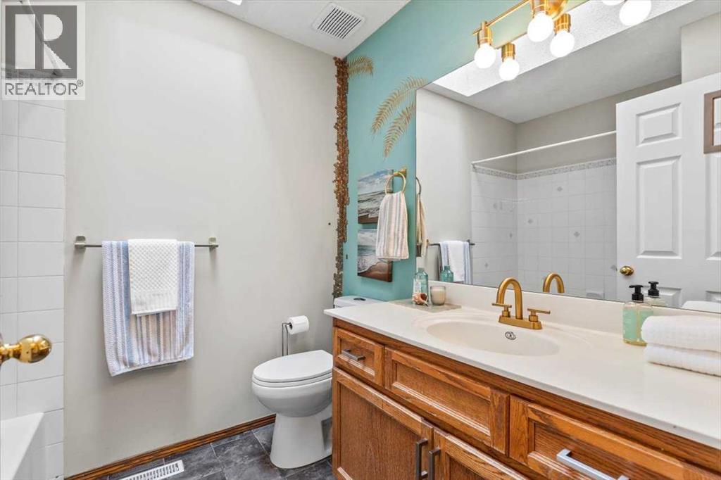 185 Westchester Way, Chestermere, Alberta  T1X 1B8 - Photo 23 - A2241121