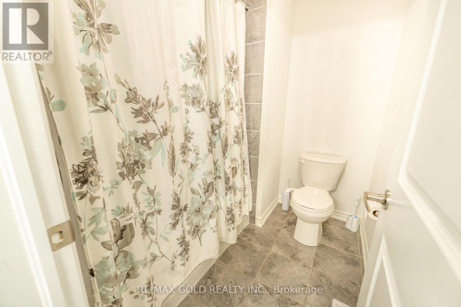 35 Academy Drive, Brampton, Ontario  L6P 3C9 - Photo 31 - W12546812