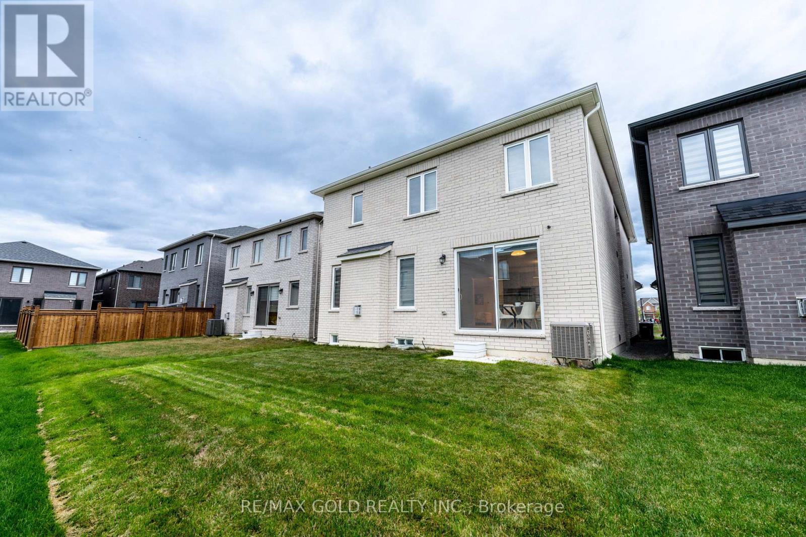 35 Academy Drive, Brampton, Ontario  L6P 3C9 - Photo 46 - W12546812