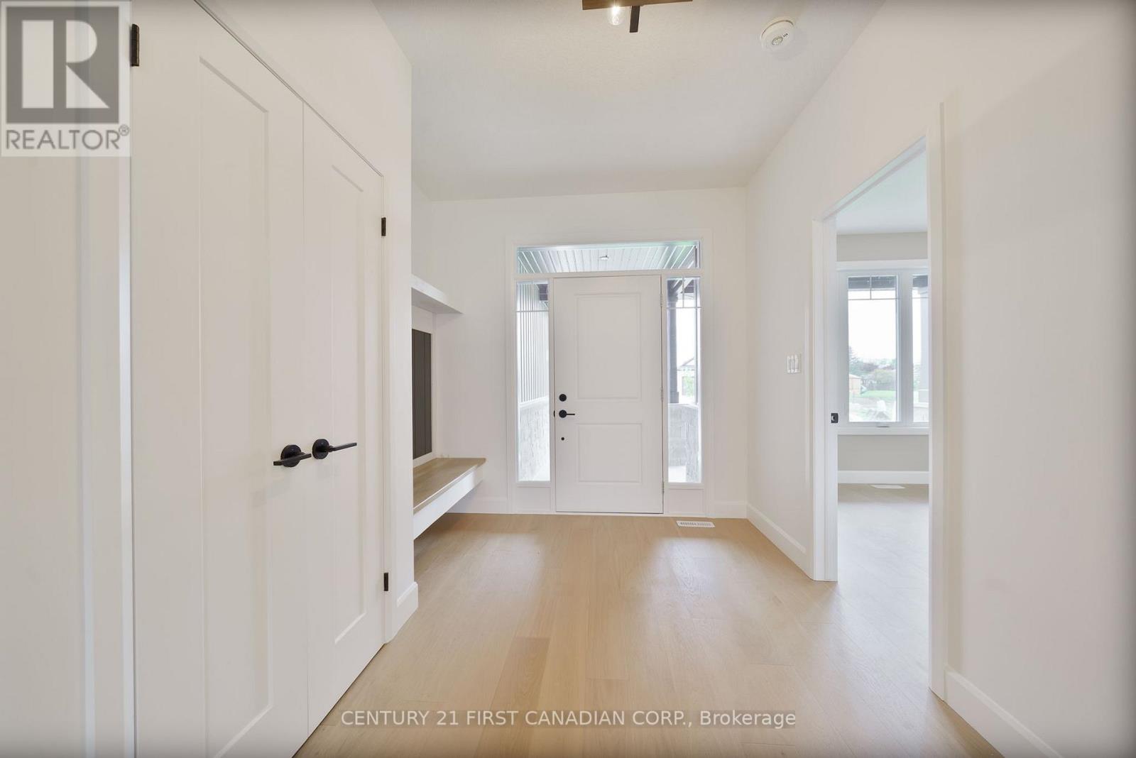 60 Greene Street, South Huron, Ontario  N0M 1S3 - Photo 4 - X12547772