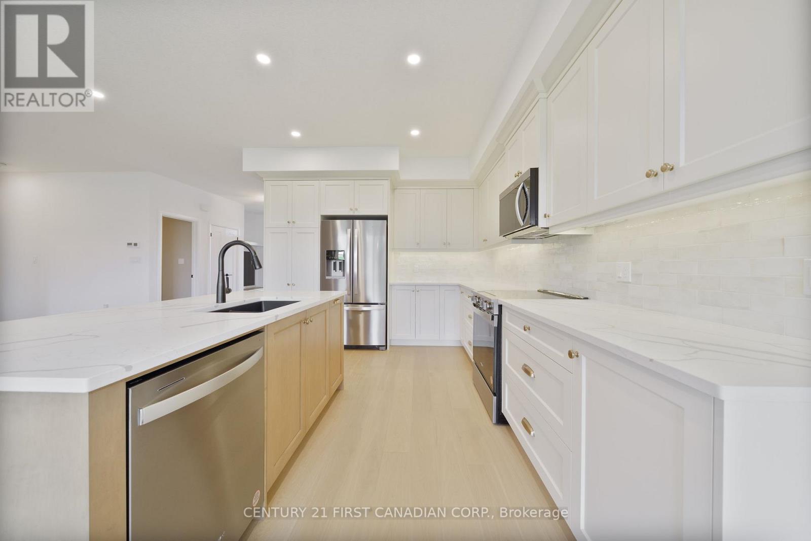 60 Greene Street, South Huron, Ontario  N0M 1S3 - Photo 8 - X12547772