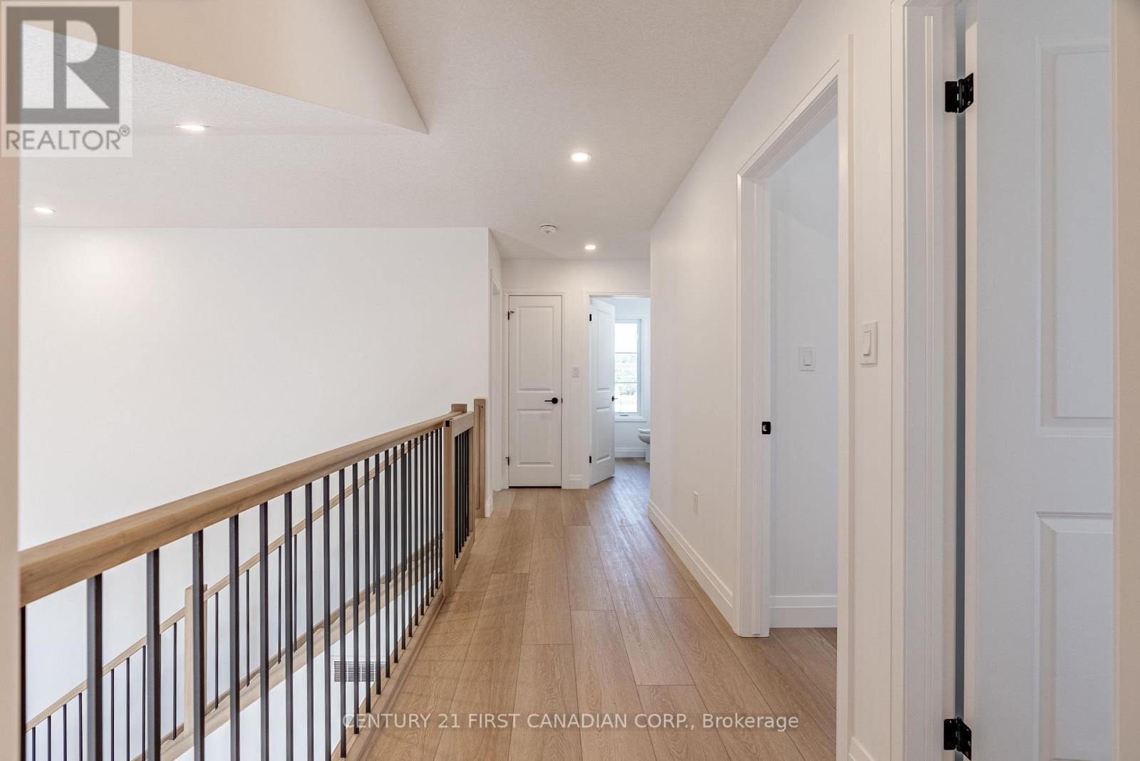 78 Queen Street, North Middlesex, Ontario N0M 1A0 - Photo 21 - X12547788