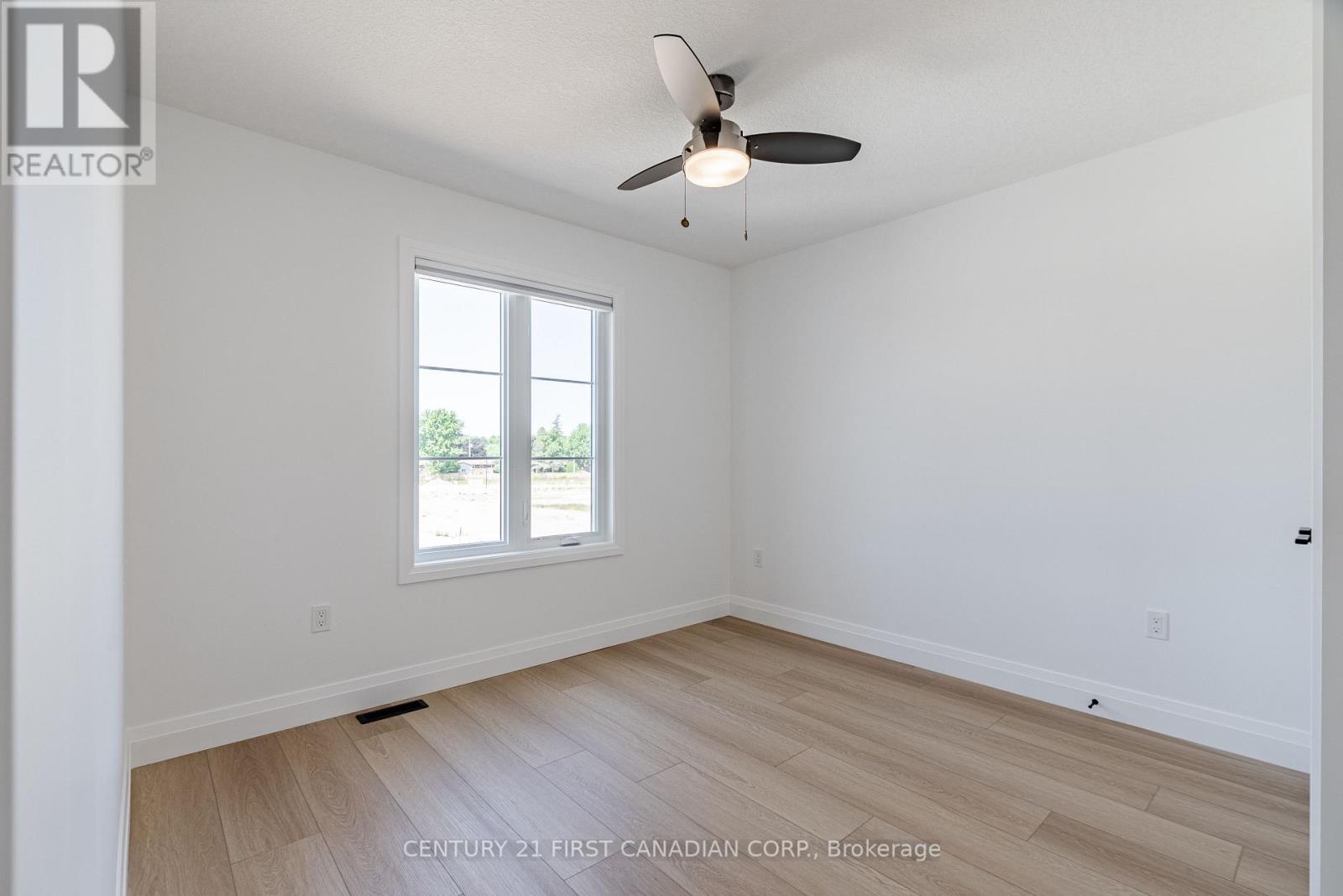 78 Queen Street, North Middlesex, Ontario N0M 1A0 - Photo 29 - X12547788