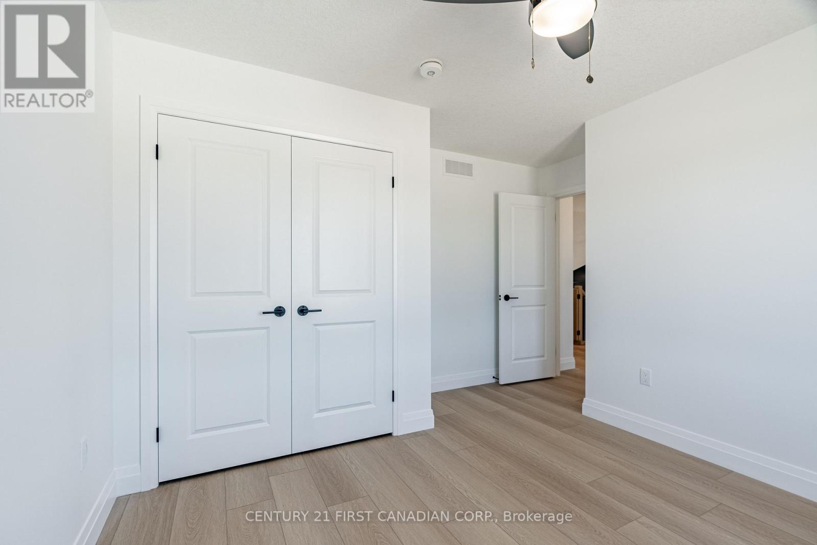 78 Queen Street, North Middlesex, Ontario N0M 1A0 - Photo 30 - X12547788