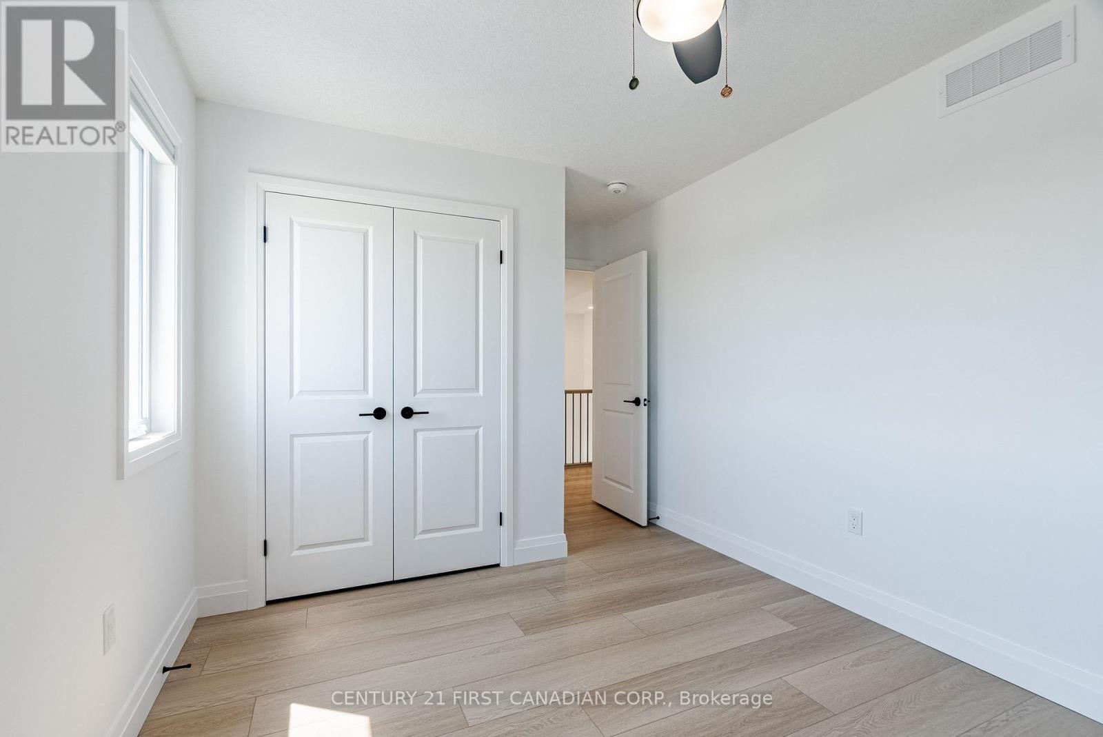 78 Queen Street, North Middlesex, Ontario N0M 1A0 - Photo 34 - X12547788