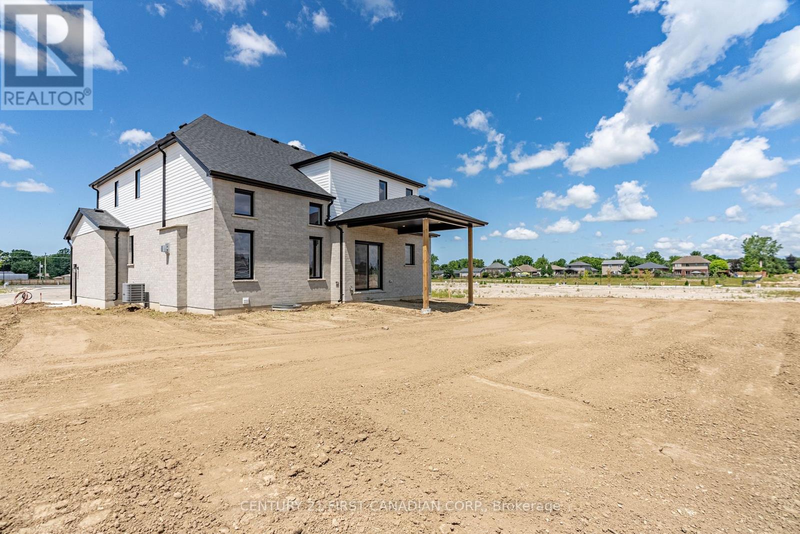 78 Queen Street, North Middlesex, Ontario N0M 1A0 - Photo 36 - X12547788