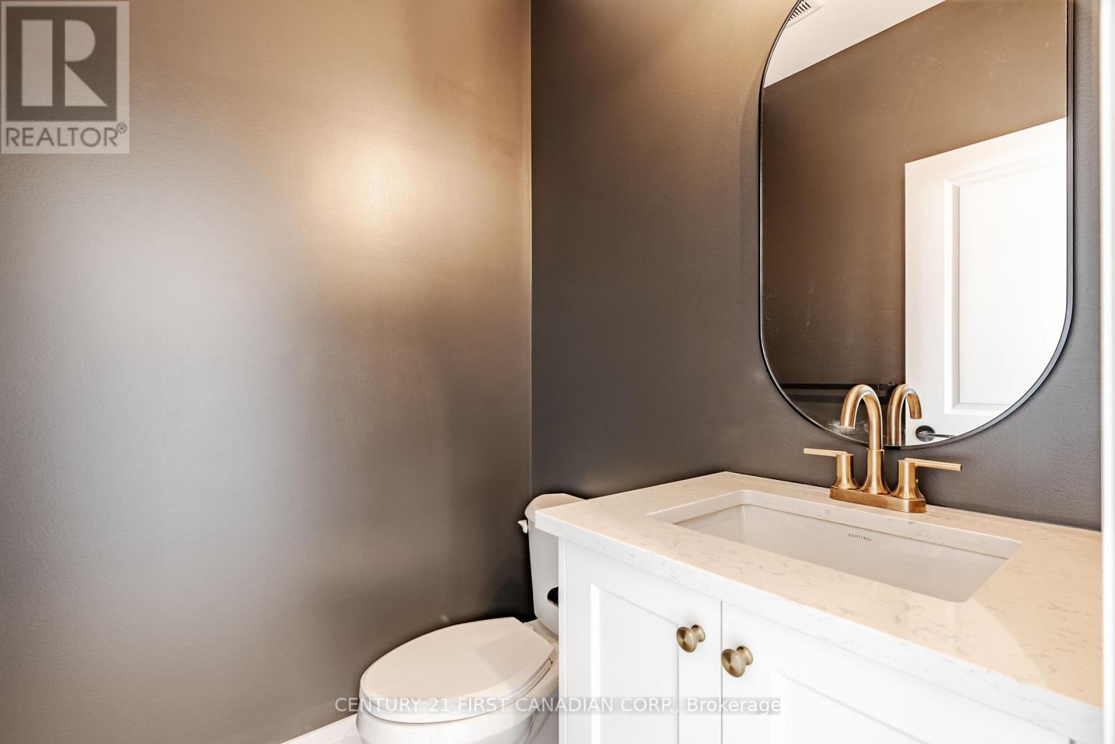 78 Queen Street, North Middlesex, Ontario N0M 1A0 - Photo 9 - X12547788