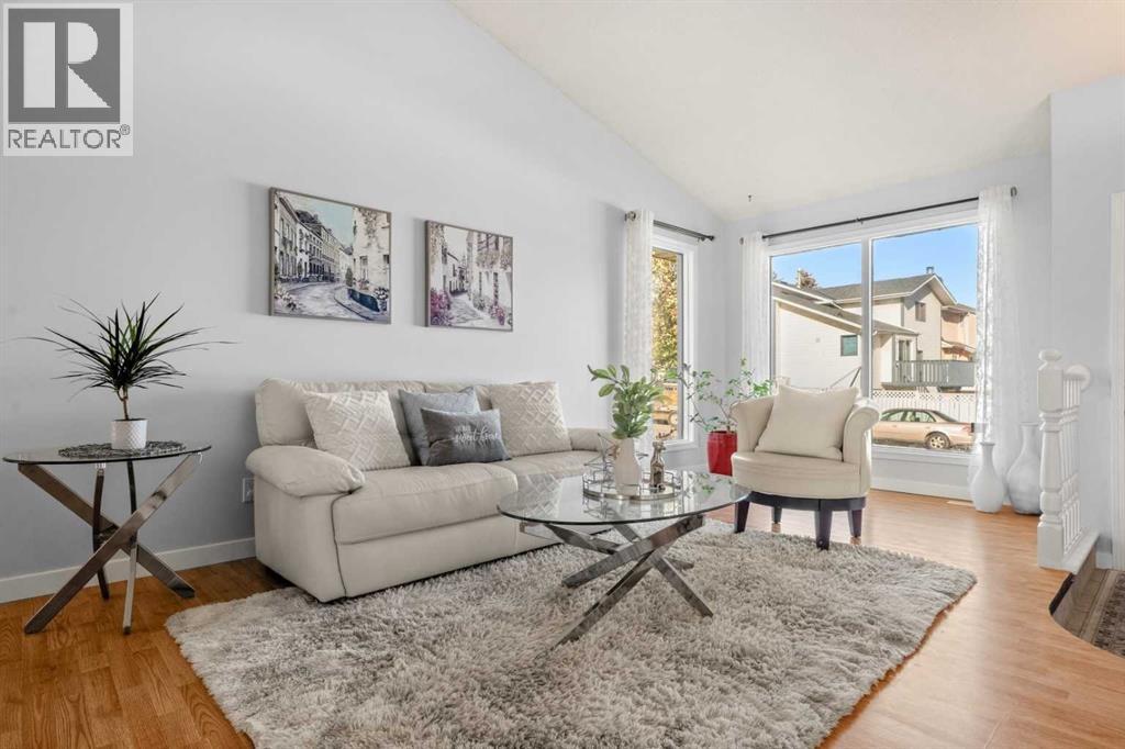 136 Sanderling Close Nw, Calgary, Alberta  T3K 2Z4 - Photo 4 - A2266058