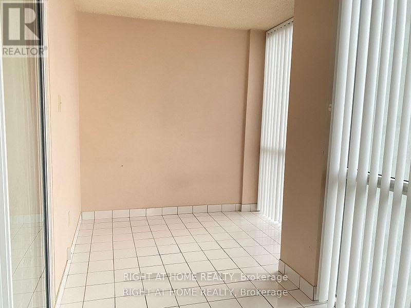 1807 - 350 Webb Drive, Mississauga, Ontario L5B 3W4 - Photo 19 - W12547786