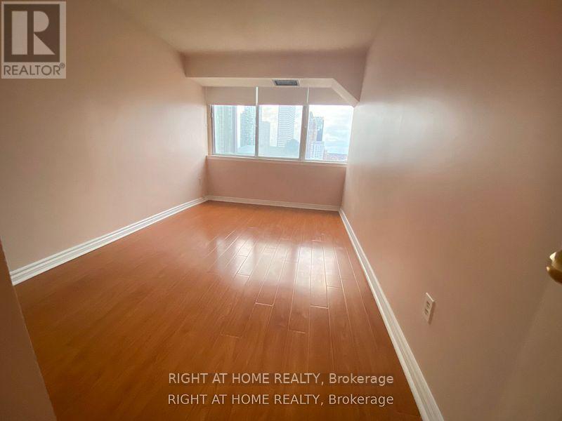 1807 - 350 Webb Drive, Mississauga, Ontario L5B 3W4 - Photo 2 - W12547786