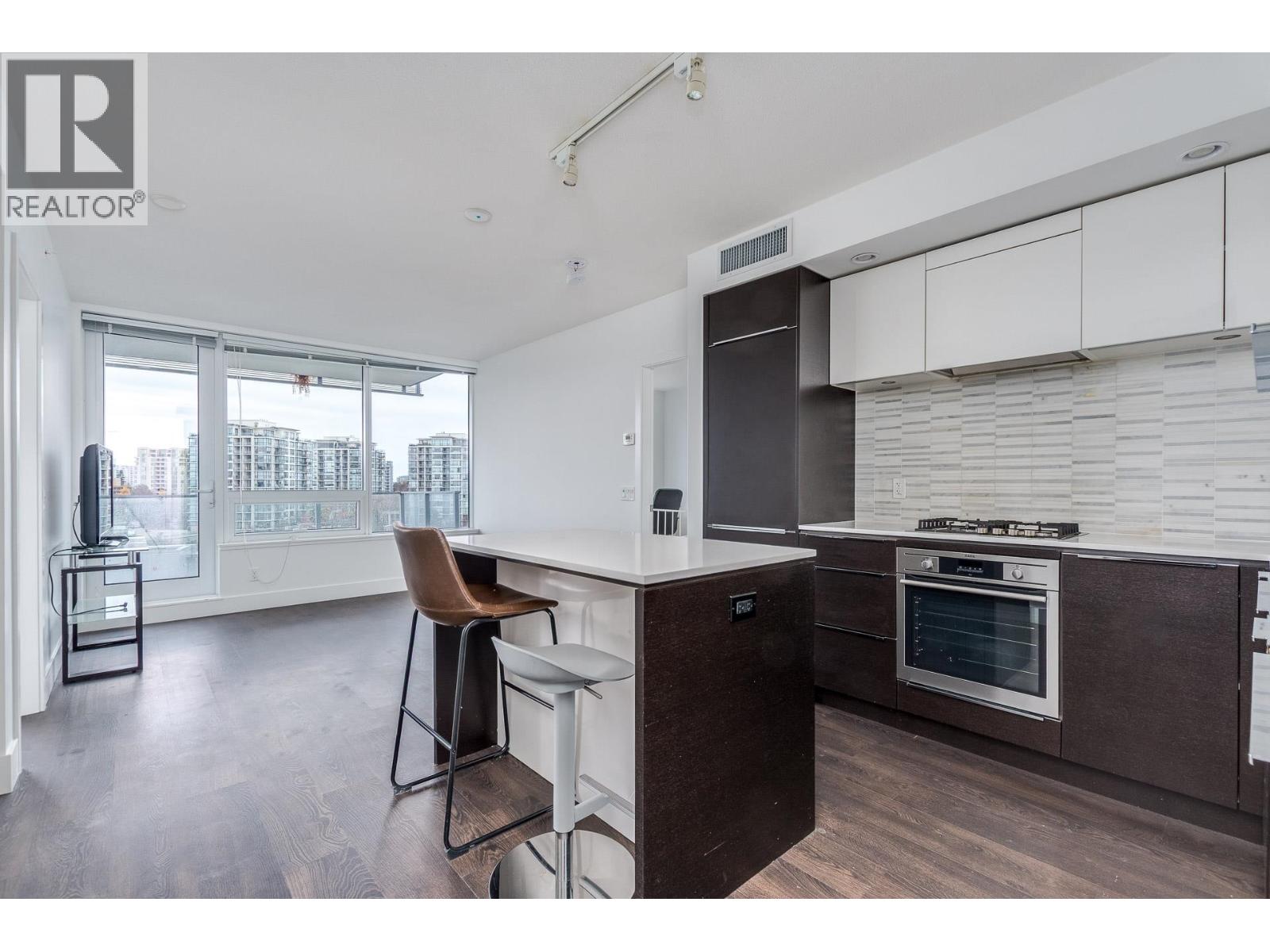 903 5233 GILBERT ROAD, Richmond, British Columbia