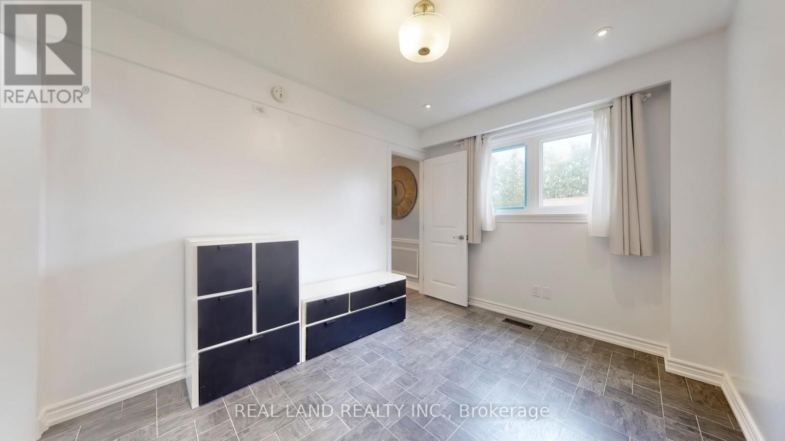 675 Seneca Hill Drive, Toronto, Ontario M2J 2W7 - Photo 12 - C12543896