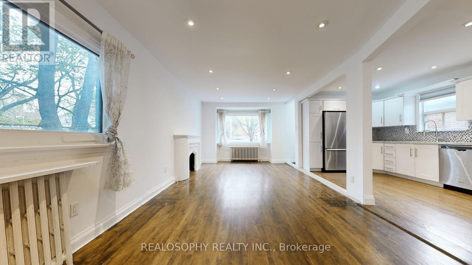 Upper - 827 Kingston Road, Toronto, Ontario  M4E 1R9 - Photo 12 - E12534546