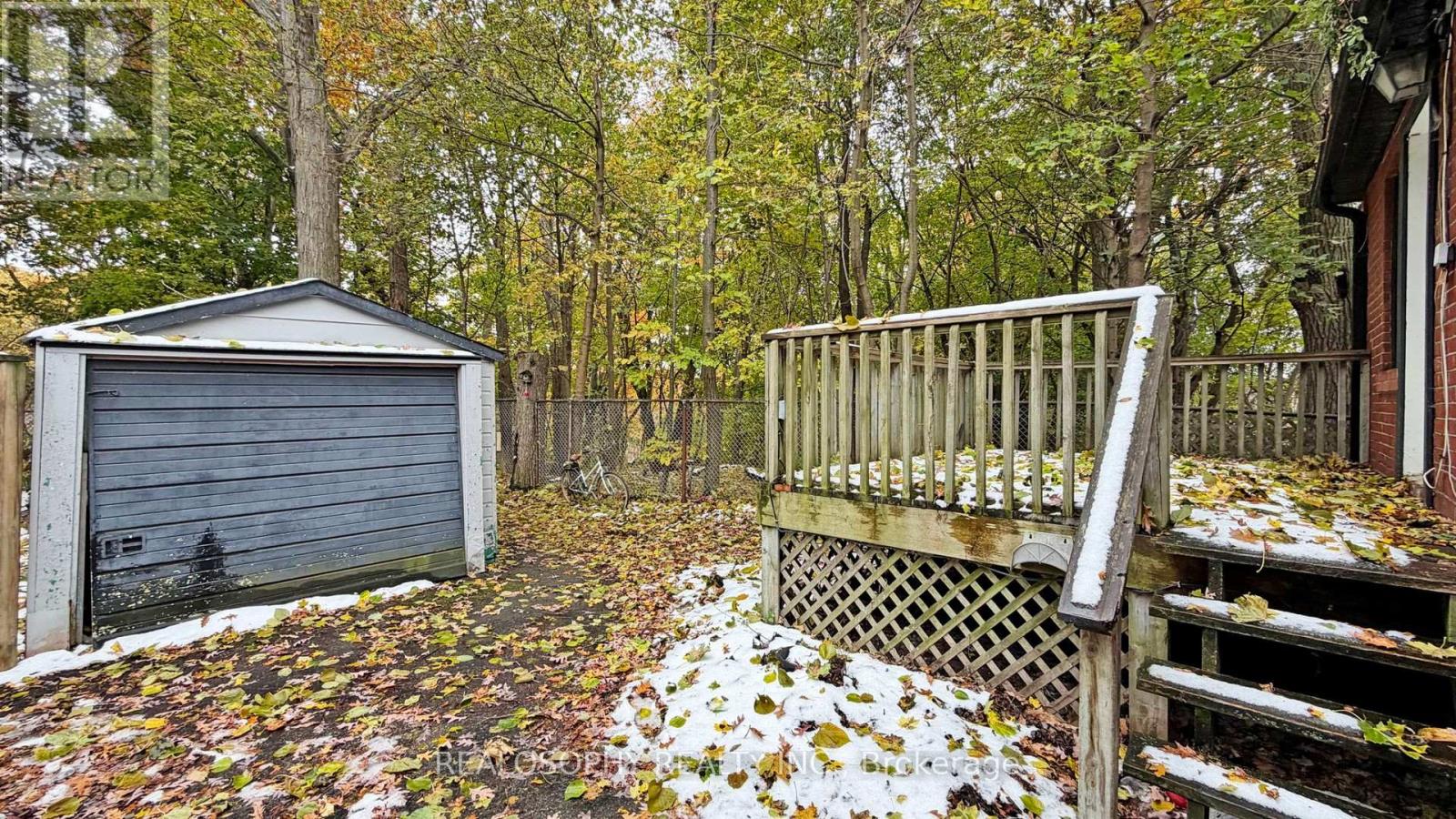 Upper - 827 Kingston Road, Toronto, Ontario  M4E 1R9 - Photo 29 - E12534546