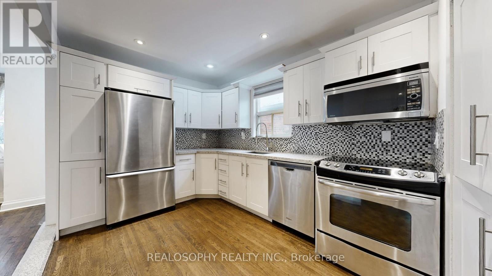 Upper - 827 Kingston Road, Toronto, Ontario  M4E 1R9 - Photo 18 - E12534546