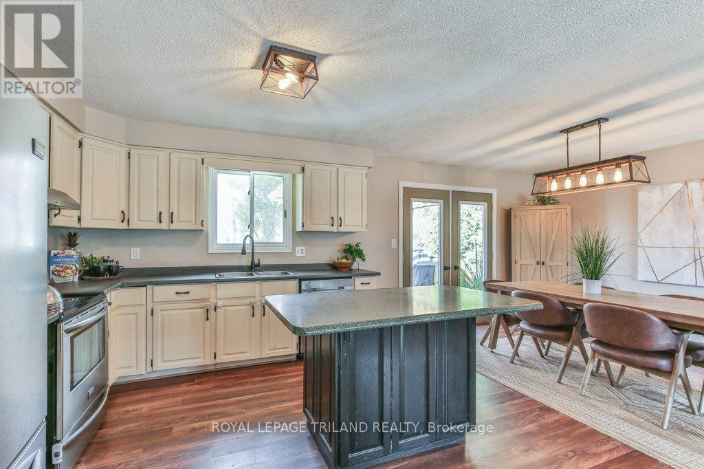 548 Pamela Drive, Strathroy-Caradoc, Ontario  N0L 1W0 - Photo 5 - X12547796