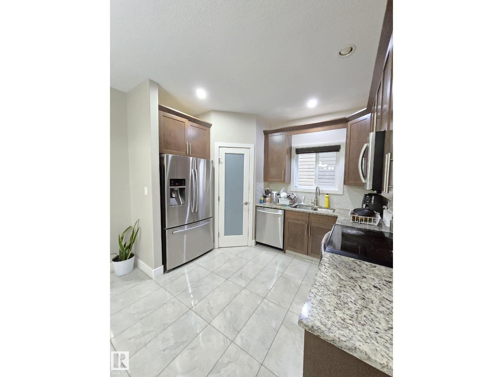 15117 31 St Nw, Edmonton, Alberta  T5Y 3T5 - Photo 11 - E4465715