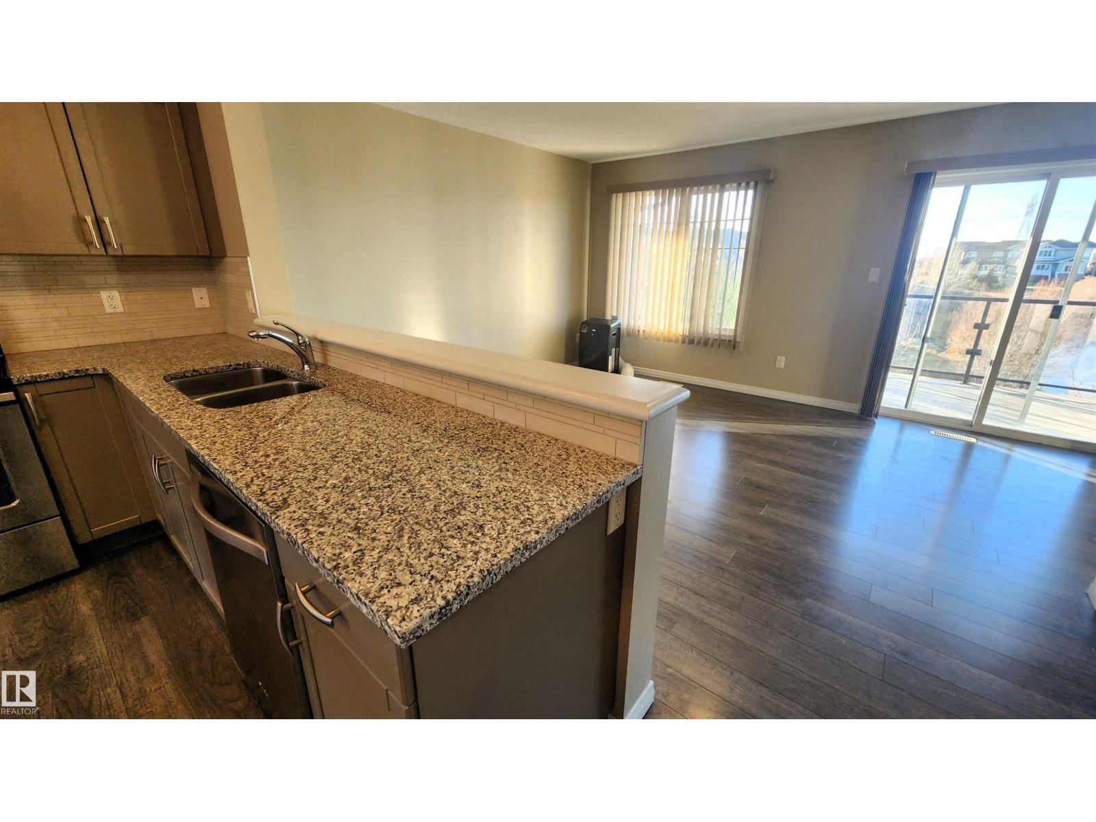 #32 1030 Chappelle Bv Sw, Edmonton, Alberta  T6W 2K7 - Photo 8 - E4465835