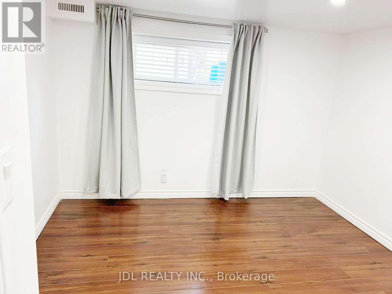 115 Mintwood Drive W, Toronto, Ontario  M2M 3A6 - Photo 4 - C12547800