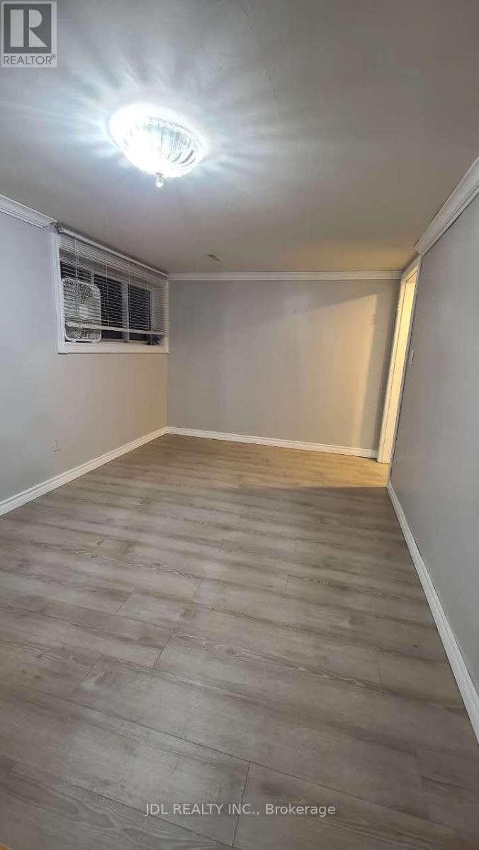 75 Mintwood Drive, Toronto, Ontario  M2M 3A6 - Photo 9 - C12547810