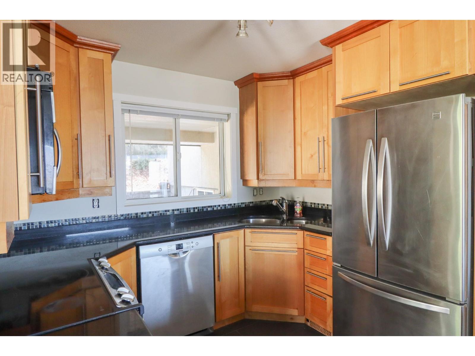 130 Williamson Place, Penticton, British Columbia  V2A 8N1 - Photo 6 - 10369222