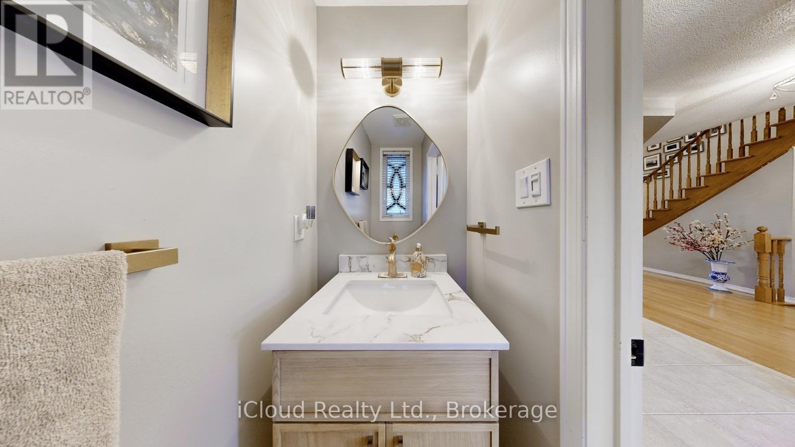 33 Alden Square, Ajax, Ontario  L1T 4Z2 - Photo 4 - E12547804