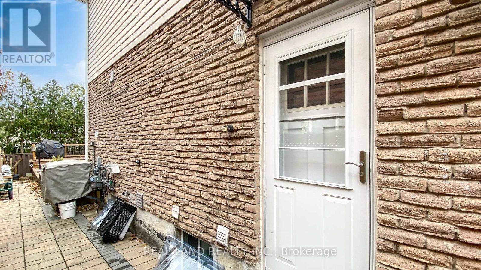 675 Seneca Hill Drive, Toronto, Ontario M2J 2W7 - Photo 27 - C12543896