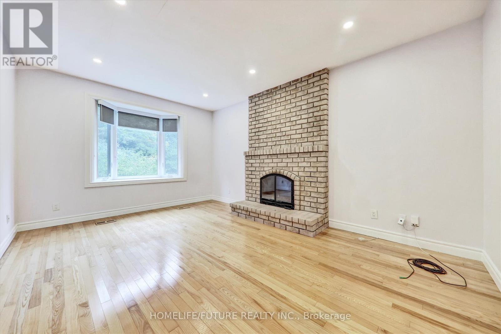 Main & 2nd Flr - 979 Copperfield Drive, Oshawa, Ontario L1K 2E9 - Photo 9 - E12534452