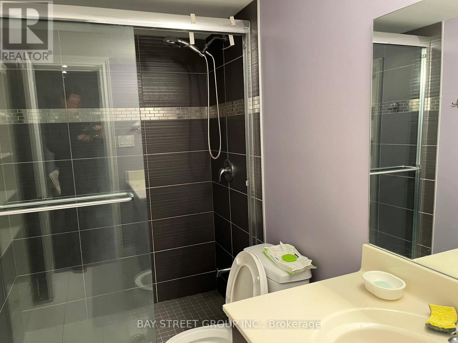 8 Dovetail Drive, Richmond Hill, Ontario  L4E 5B1 - Photo 12 - N12547812