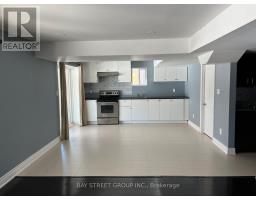 8 DOVETAIL DRIVE, Richmond Hill, Ontario