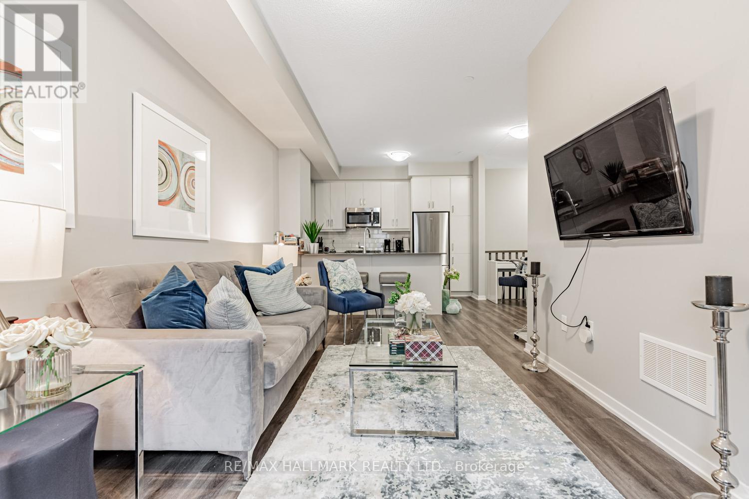 193 - 141 Honeycrisp Crescent, Vaughan, Ontario  L4K 0N7 - Photo 6 - N12547818