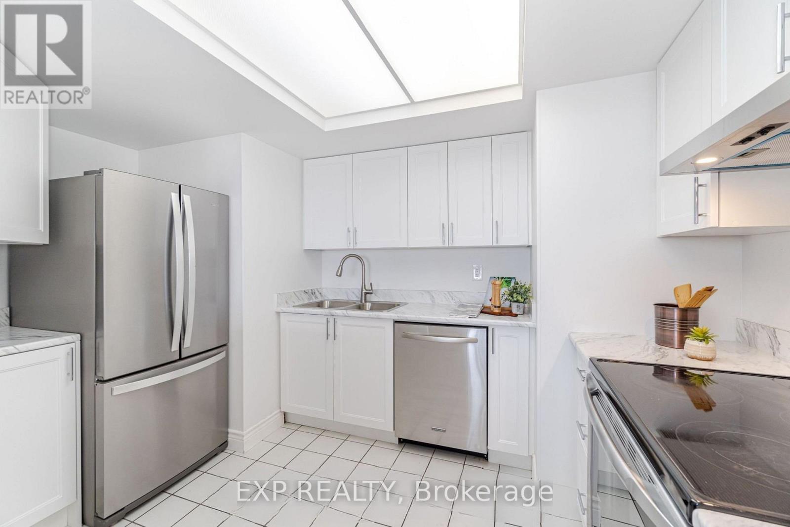 911 - 4470 Tucana Court, Mississauga, Ontario  L5R 3K8 - Photo 5 - W12547820