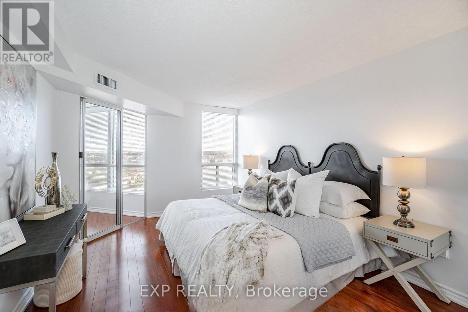 911 - 4470 Tucana Court, Mississauga, Ontario  L5R 3K8 - Photo 9 - W12547820