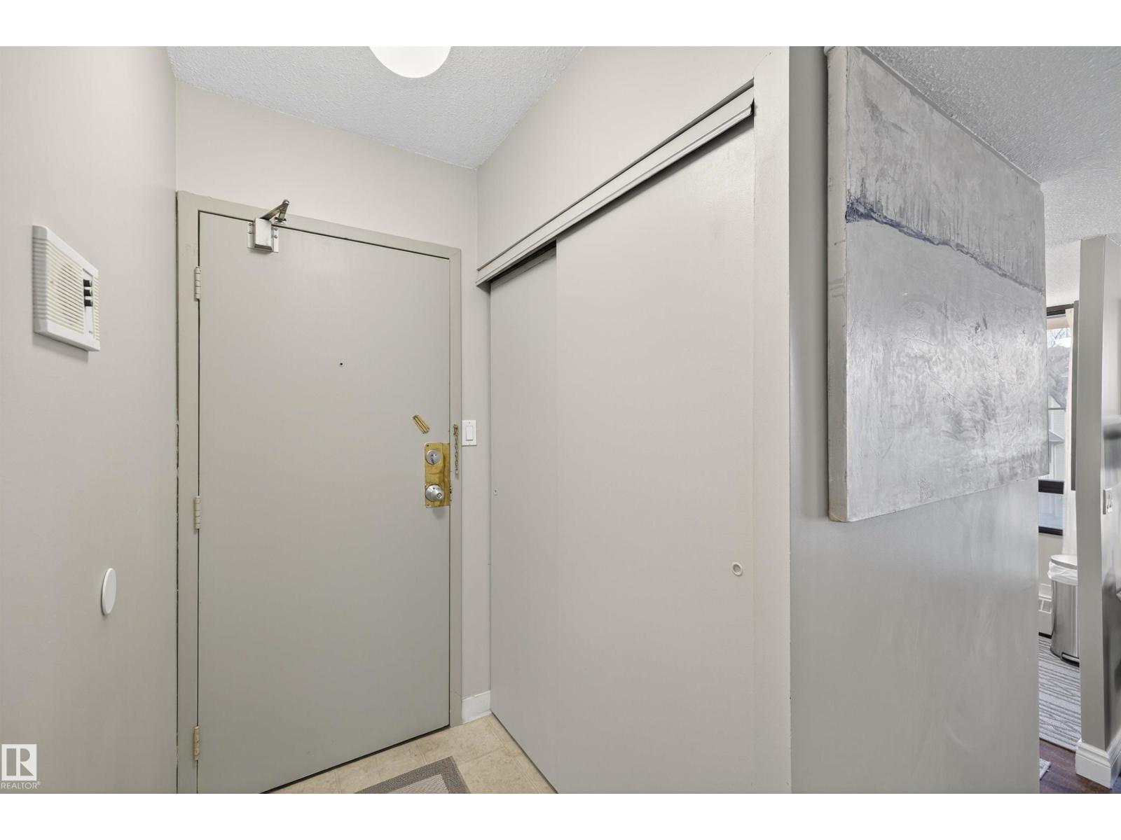 #216 10160 114 St Nw, Edmonton, Alberta  T5K 2L2 - Photo 2 - E4465850