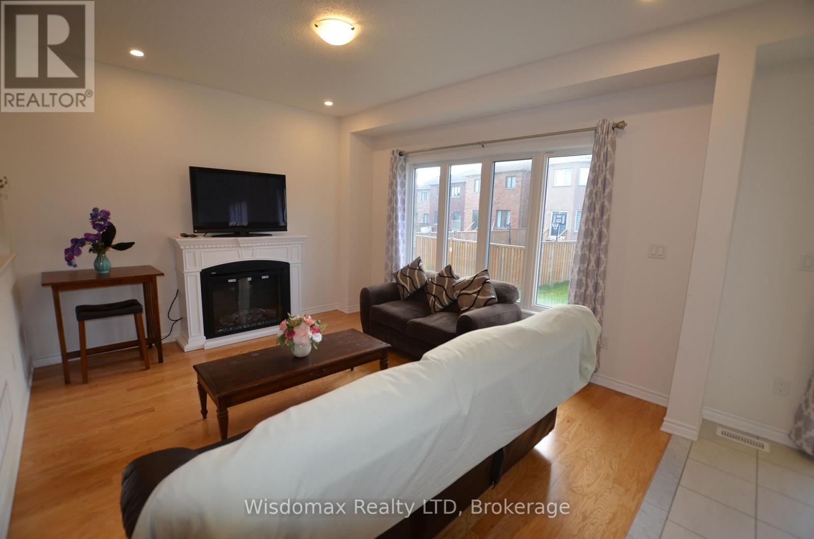 29 Palace Street, Thorold, Ontario L2V 0J7 - Photo 8 - X12547826