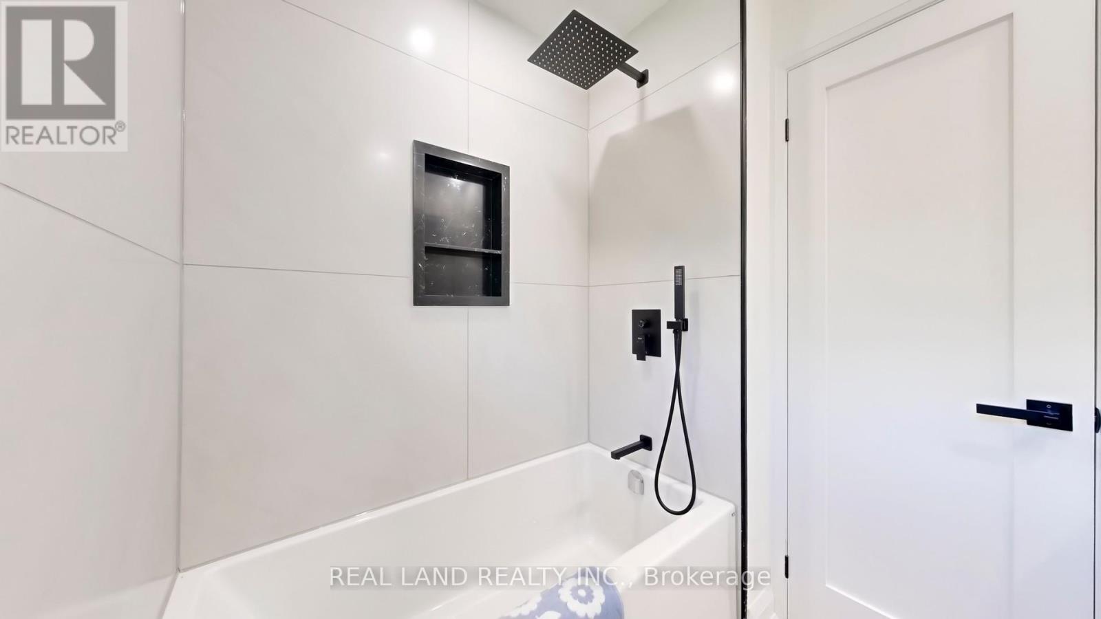 38 Cresthaven Drive, Toronto, Ontario M2H 1M1 - Photo 16 - C12547828