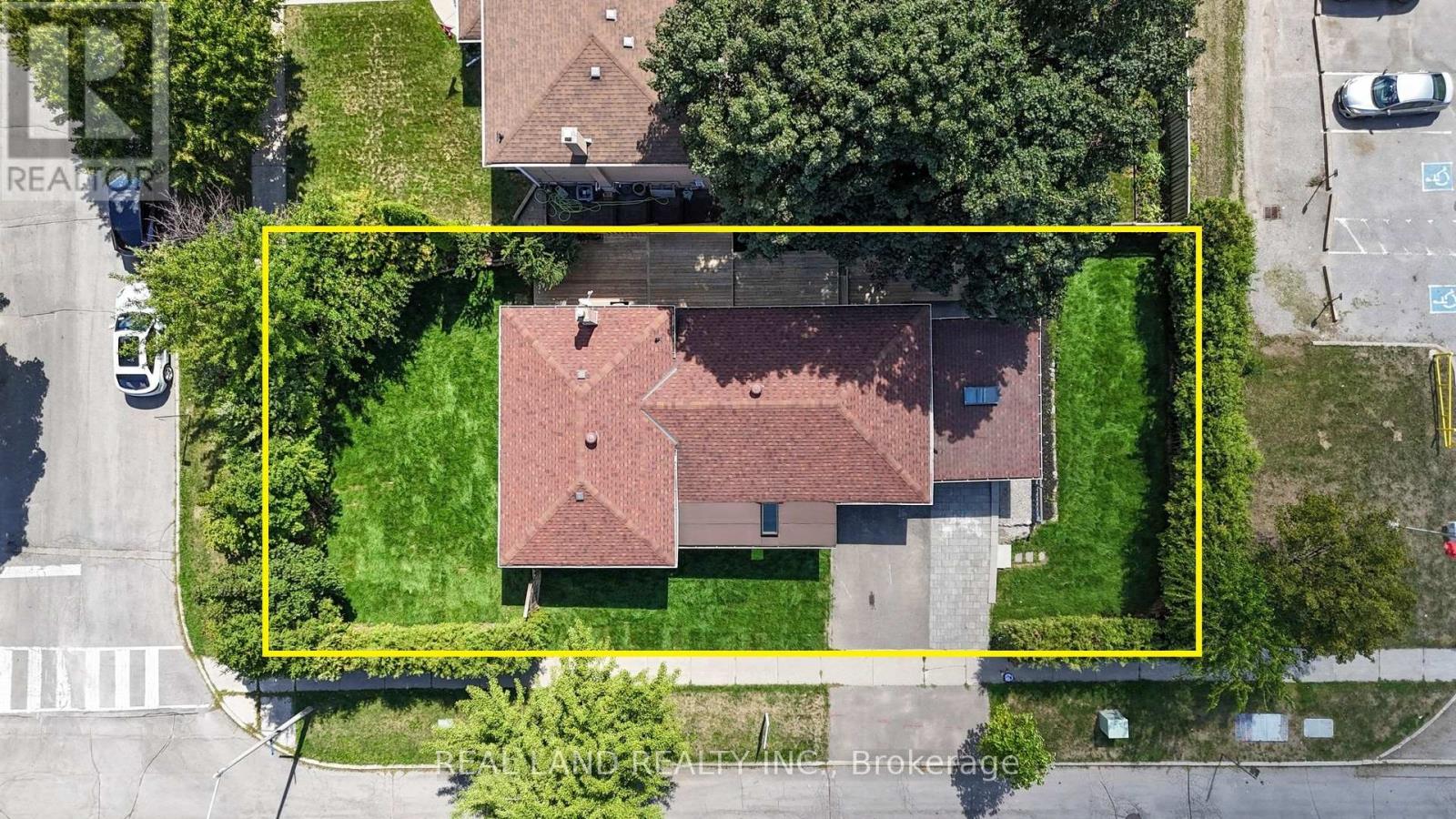 38 Cresthaven Drive, Toronto, Ontario M2H 1M1 - Photo 37 - C12547828