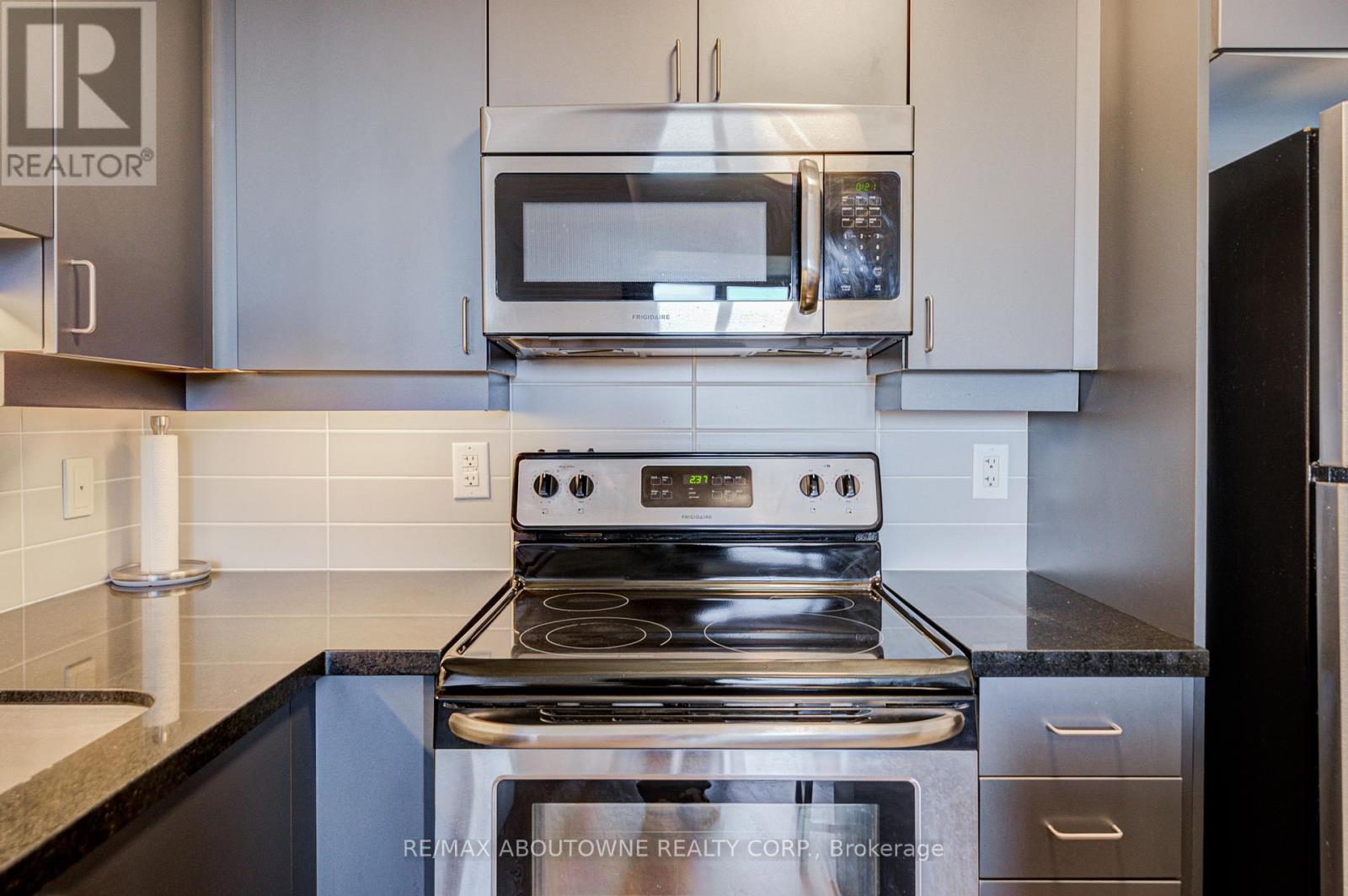 609 - 151 Upper Duke Crescent, Markham, Ontario L6G 0C9 - Photo 24 - N12547842