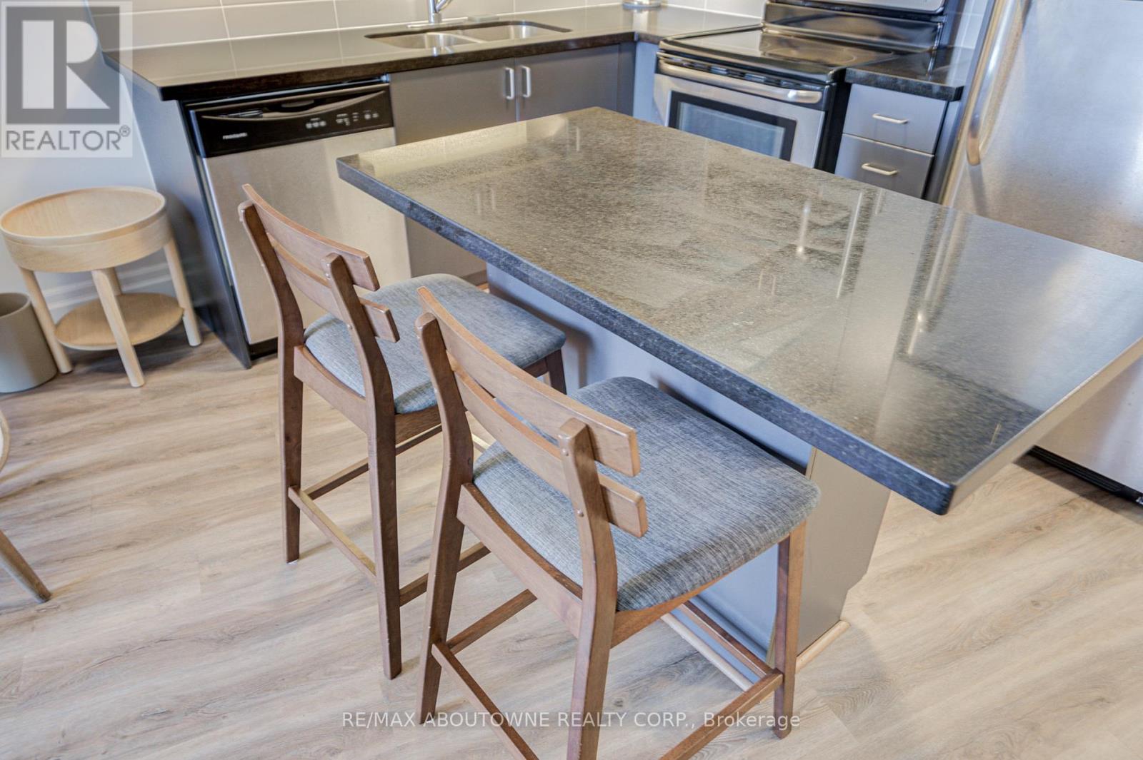 609 - 151 Upper Duke Crescent, Markham, Ontario L6G 0C9 - Photo 25 - N12547842