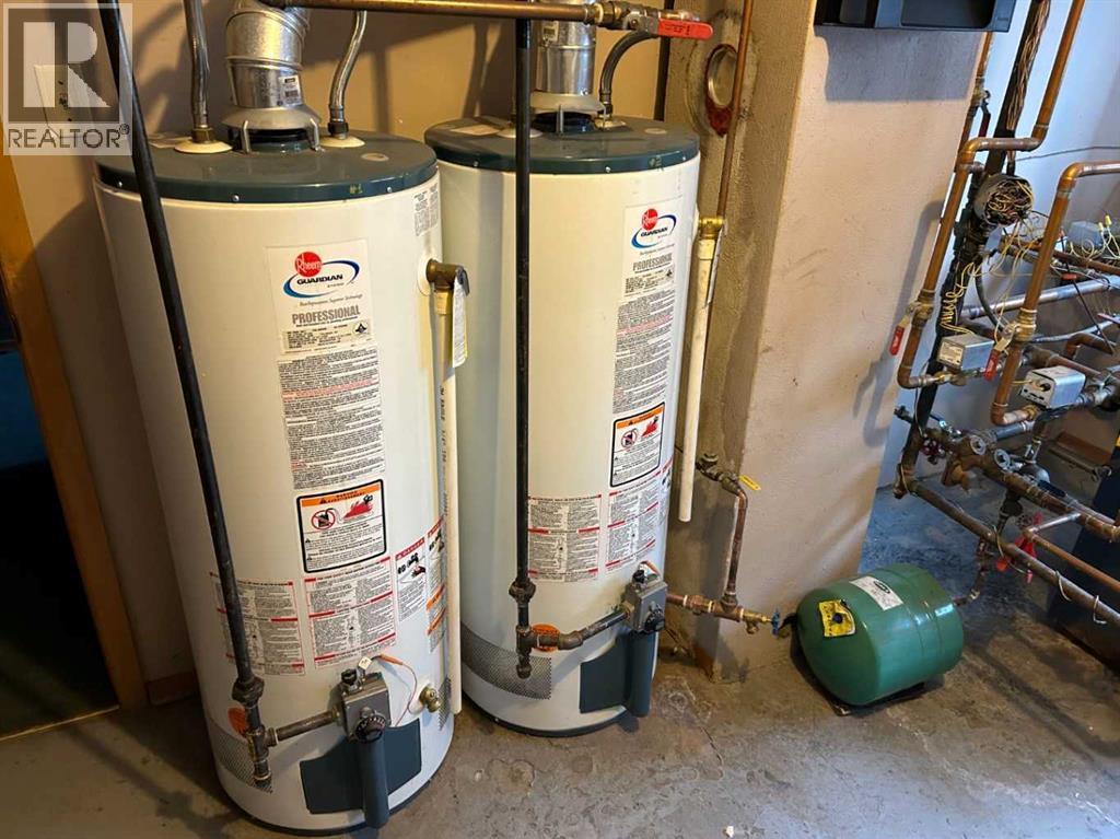 2712/2716 Brentwood Boulevard Nw, Calgary, Alberta  T2L 1J4 - Photo 8 - A2249481