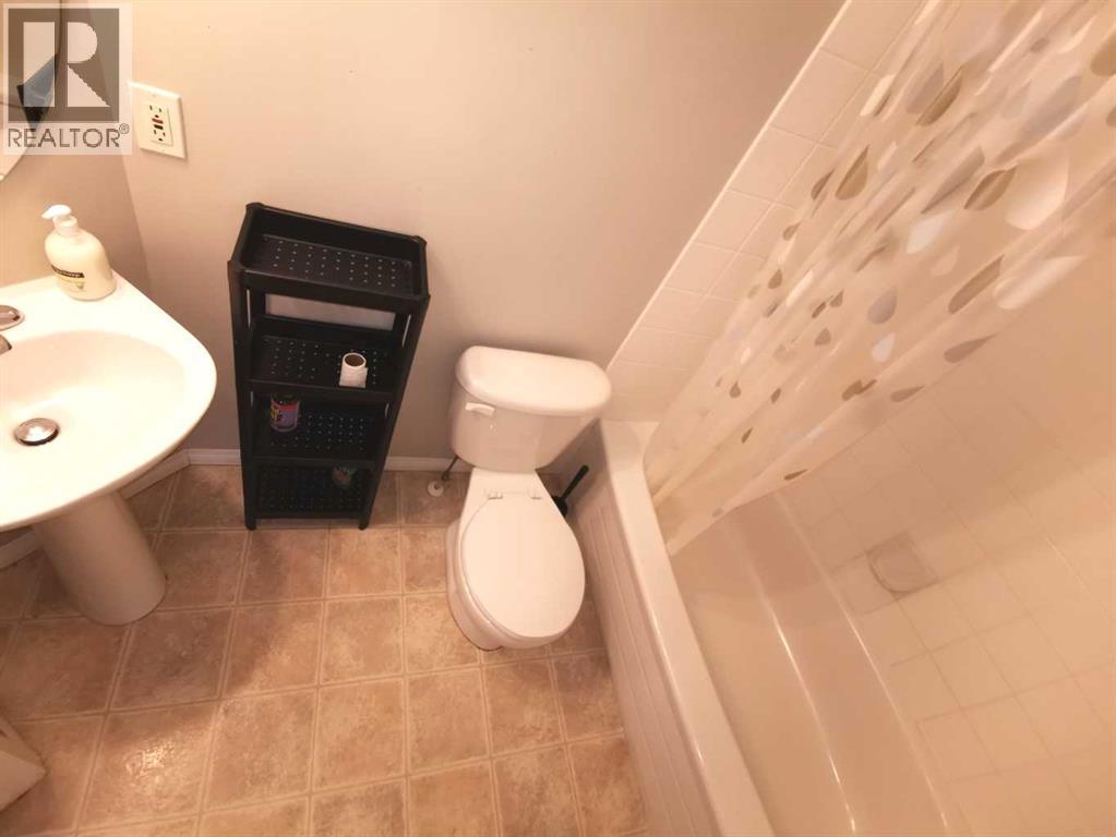 129, 369 Rocky Vista Park Nw, Calgary, Alberta  T3G 5K7 - Photo 25 - A2246144