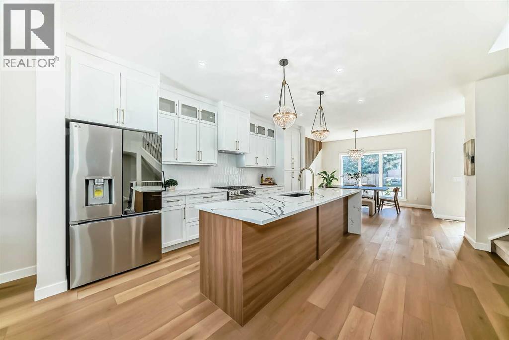 4816 70 Street Nw, Calgary, Alberta  T3B 2K6 - Photo 3 - A2232447