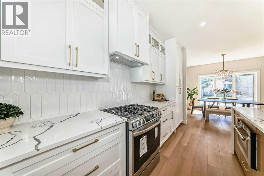 4816 70 Street Nw, Calgary, Alberta  T3B 2K6 - Photo 5 - A2232447